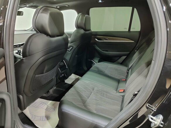 2024 Geely Monjaro (Xingyue L) I Рестайлинг (China Market), чёрный, 4099000 рублей - вид 17