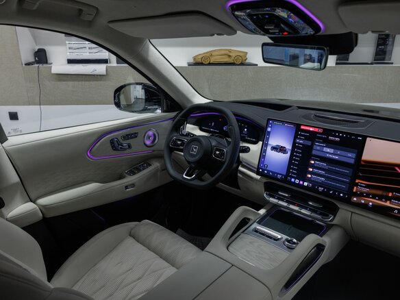 2026 Zeekr 8X 70 kWh, чёрный, 12148000 рублей - вид 22