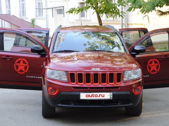 2011 Jeep Compass I Рестайлинг, пурпурный, 1100000 рублей - вид 2