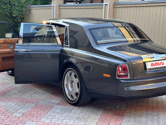2005 Rolls-Royce Phantom Long VII, зелёный - вид 10