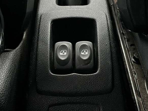 2010 Renault Sandero I, бежевый, 775000 рублей - вид 16
