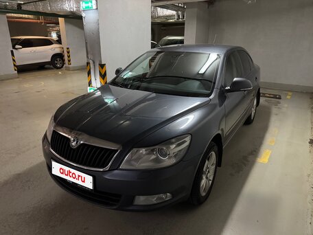 2010 Skoda Octavia DSG7 II (A5) Рестайлинг, серый, 695000 рублей, вид 2