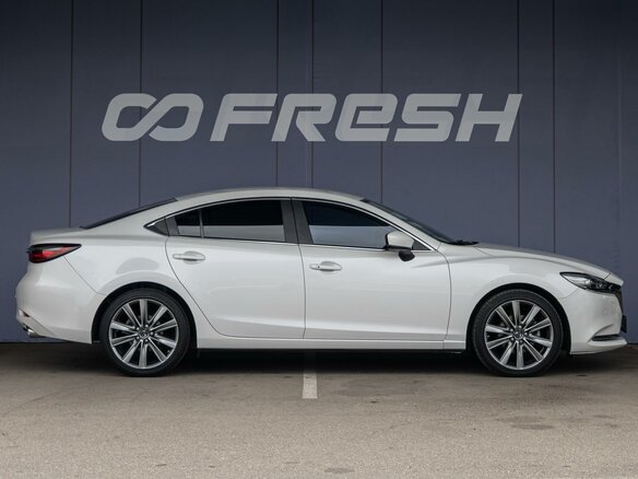 2019 Mazda 6 III (GJ) Рестайлинг 2, белый, 2390000 рублей - вид 4