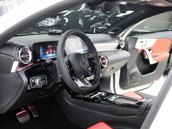 2026 Mercedes-Benz A-Класс AMG 45 AMG S II (W177) Рестайлинг, белый - вид 6