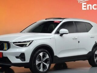 2022 Volvo XC40 I, белый, 4649844 рублей, вид 1