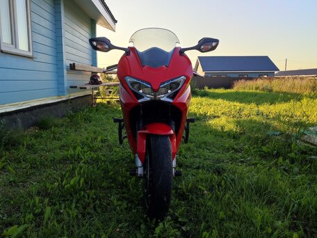 2014 Honda VFR 800, красный, 720000 рублей, вид 3