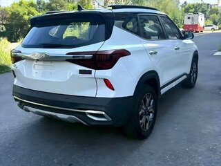 2022 Kia KX3, белый, 1610000 рублей, вид 3