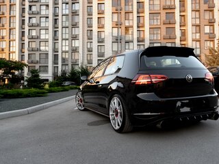 2014 Volkswagen Golf GTI VII, чёрный, 2090000 рублей, вид 5