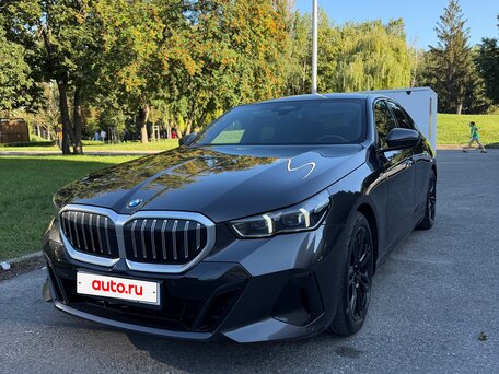2023 BMW 5 серии 520d xDrive VIII (G60/G61/G68), серый, 7800000 рублей, вид 1