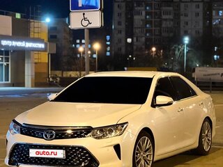 2014 Toyota Camry VII (XV50), белый, 2000000 рублей, вид 1