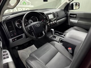 2019 Toyota Sequoia II Рестайлинг, фиолетовый, 5700000 рублей, вид 5