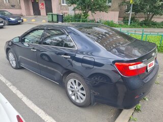 2013 Toyota Camry VII (XV50), чёрный, 1400000 рублей, вид 2