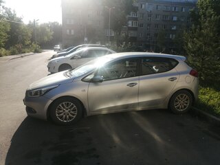 2013 Kia Ceed II, серебристый, 800000 рублей, вид 4