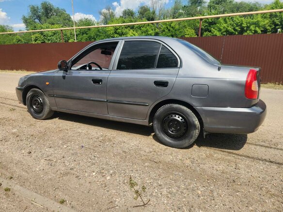 2004 Hyundai Accent ТагАЗ II, серый, 350000 рублей - вид 4