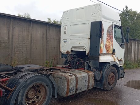 1999 Renault Premium, белый, 400000 рублей, вид 3