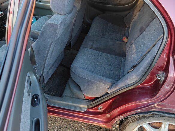 2006 Kia Spectra I Рестайлинг 2, красный, 130000 рублей - вид 10