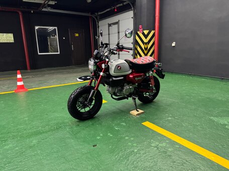2022 Honda Z125 Monkey, белый, 465000 рублей, вид 4