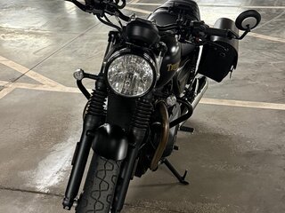 2021 Triumph Street Twin, чёрный, 900000 рублей, вид 2