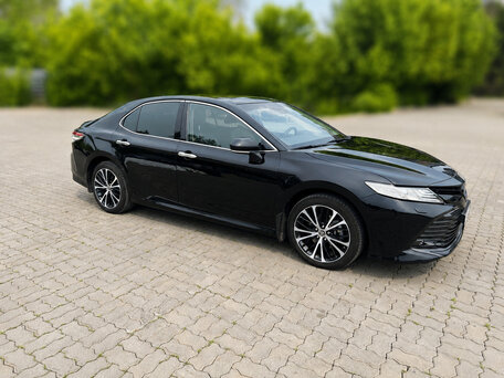 2020 Toyota Camry VIII (XV70), чёрный, 3150000 рублей, вид 2