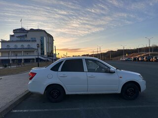 2012 Lada (ВАЗ) Granta I, белый, 370000 рублей, вид 3