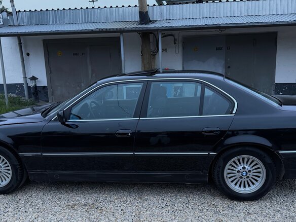 1998 BMW 7 серии 728i III (E38), чёрный, 400000 рублей - вид 7