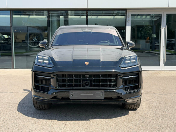 2026 Porsche Cayenne III Рестайлинг, чёрный, 18990000 рублей - вид 1