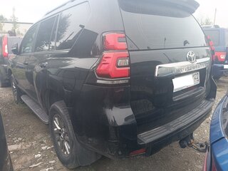 2018 Toyota Land Cruiser Prado 150 Series Рестайлинг 2, чёрный, 4080000 рублей, вид 4