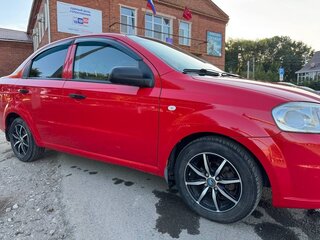 2011 Chevrolet Aveo I Рестайлинг, красный, 450000 рублей, вид 3