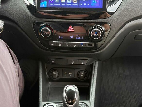 2017 Hyundai Solaris II, синий, 1280000 рублей - вид 8