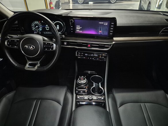 2022 Kia K5 LPi III, белый - вид 8