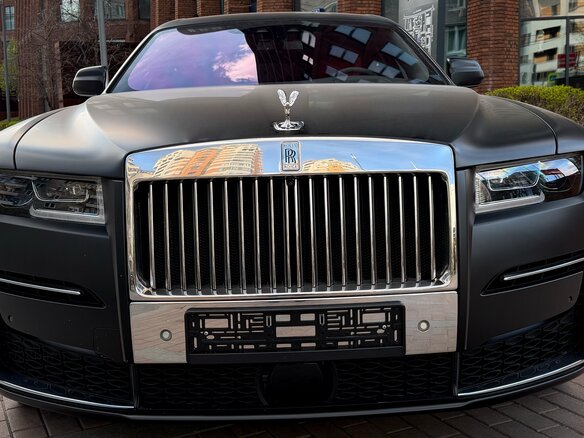 2023 Rolls-Royce Ghost Black Badge II (Series I), чёрный - вид 13
