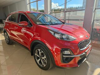 2020 Kia Sportage IV Рестайлинг, красный, 2099000 рублей, вид 3