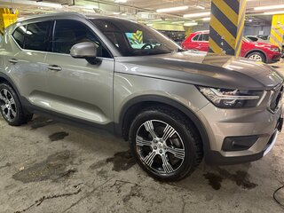 2019 Volvo XC40 I, серый, 3196961 рублей, вид 2