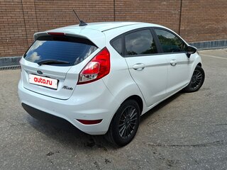 2019 Ford Fiesta Mk6 Рестайлинг, белый, 950000 рублей, вид 3
