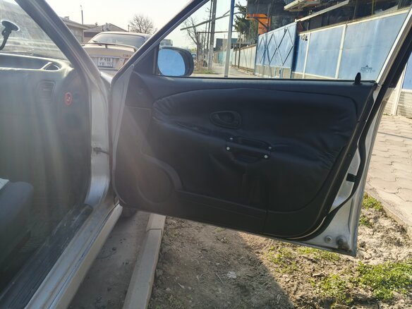 2001 Mitsubishi Carisma I Рестайлинг, серебристый, 250000 рублей - вид 36
