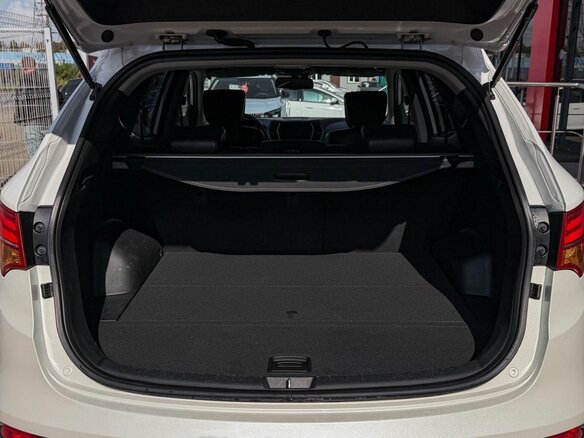 2013 Hyundai Santa Fe III, белый, 1699000 рублей - вид 9