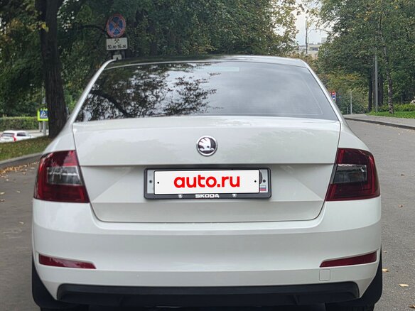 2015 Skoda Octavia III (A7), белый, 1250000 рублей - вид 5