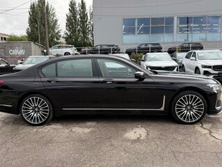 2017 BMW 7 серии Long M760Li xDrive VI (G11/G12), коричневый, 4950000 рублей, вид 5