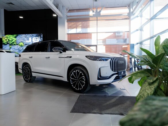 2025 Jaecoo J8, белый - вид 2