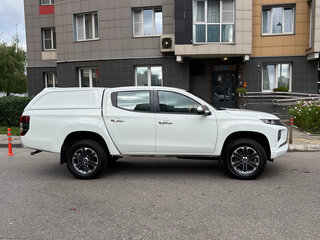2019 Mitsubishi L200 V Рестайлинг, белый, 3100000 рублей, вид 3
