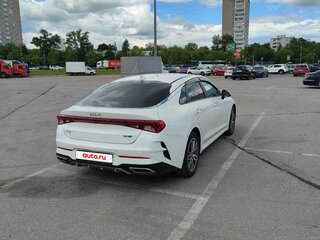 2021 Kia K5 III, белый, 2450000 рублей, вид 4