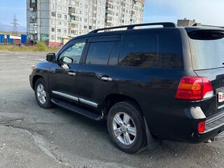 2013 Toyota Land Cruiser 200 Series Рестайлинг 1, чёрный, 4100000 рублей, вид 4
