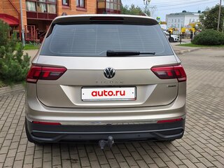 2022 Volkswagen Tiguan II Рестайлинг, бежевый, 3150000 рублей, вид 4