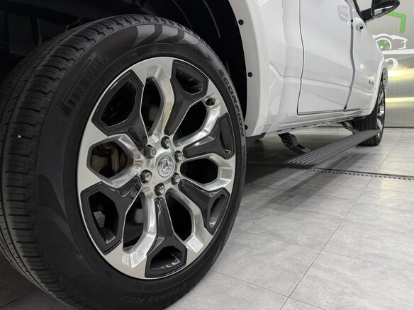 2023 Ram 1500 Crew Cab eTorque V, белый, 7890000 рублей - вид 23