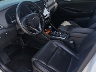 2016 Hyundai Tucson III, белый, 2250000 рублей, вид 5