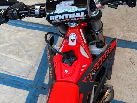 2025 Beta Xtrainer, красный, 750000 рублей, вид 2
