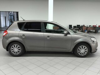 2010 Kia Ceed I Рестайлинг, бежевый, 599000 рублей, вид 5