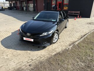 2020 Toyota Camry VIII (XV70), чёрный, 2400000 рублей, вид 2
