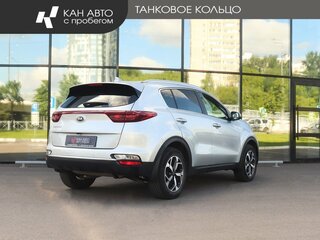 2020 Kia Sportage IV Рестайлинг, серебристый, 1981000 рублей, вид 3