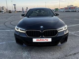 2022 BMW 5 серии 540i xDrive VII (G30/G31/G38) Рестайлинг, чёрный, 6600000 рублей, вид 2